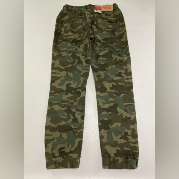 Boys Levi's Camo Jogger Pants - Picture 2 of 10